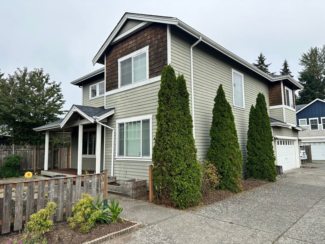 Foto principal - 5bd/2.5ba Renton House