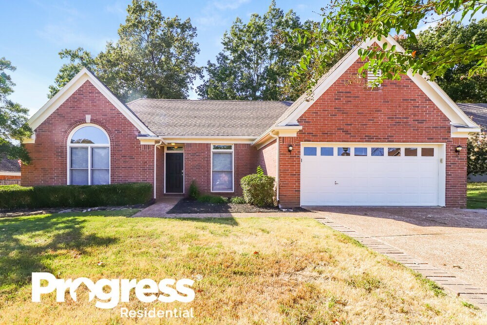 2747 Fletcher Park Cir W, Memphis, TN 38016 House Rental in Memphis, TN