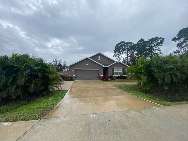 Foto del edificio - 1596 SW Paar Dr