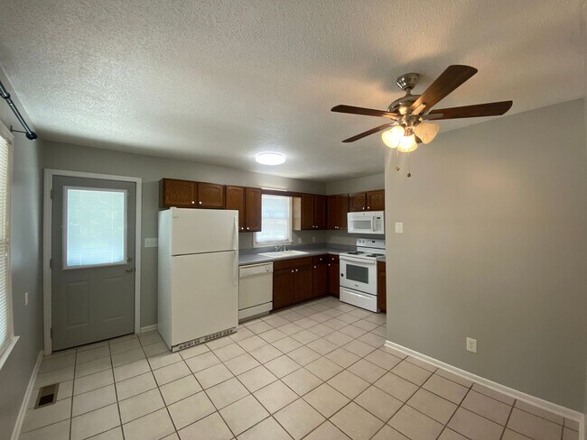 Building Photo - 7120 Styers Ferry Road