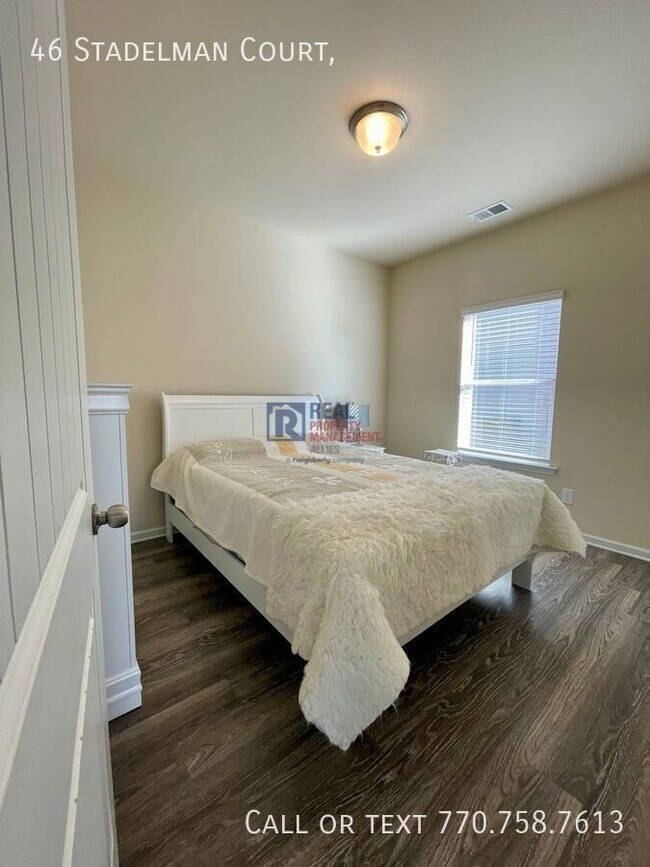 Foto del edificio - 46 Stadelman Ct