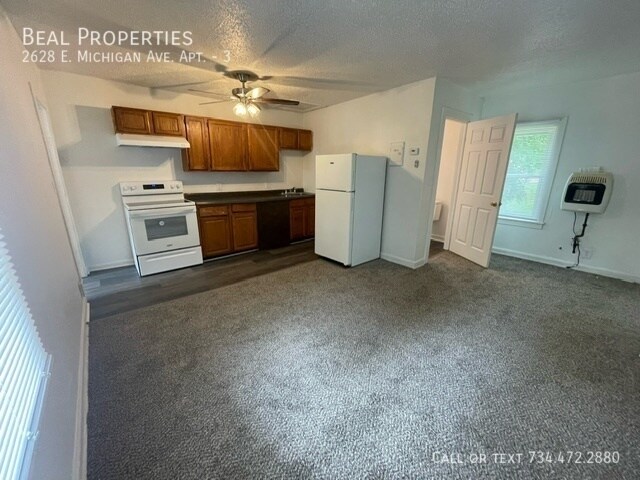 Foto del edificio - 2628 E Michigan Ave