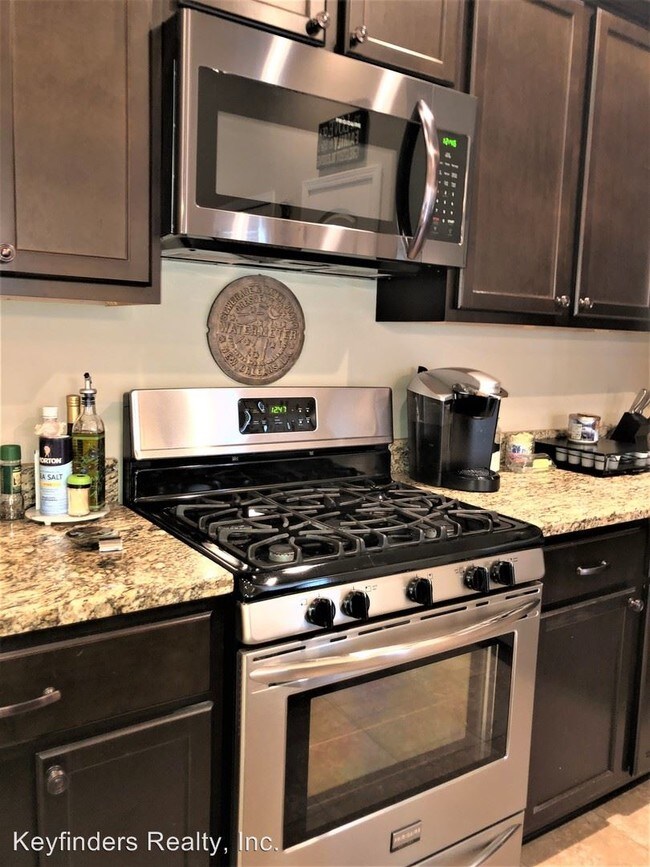 Foto del edificio - 3 br, 2 bath House - 8614 Abertay Avenue