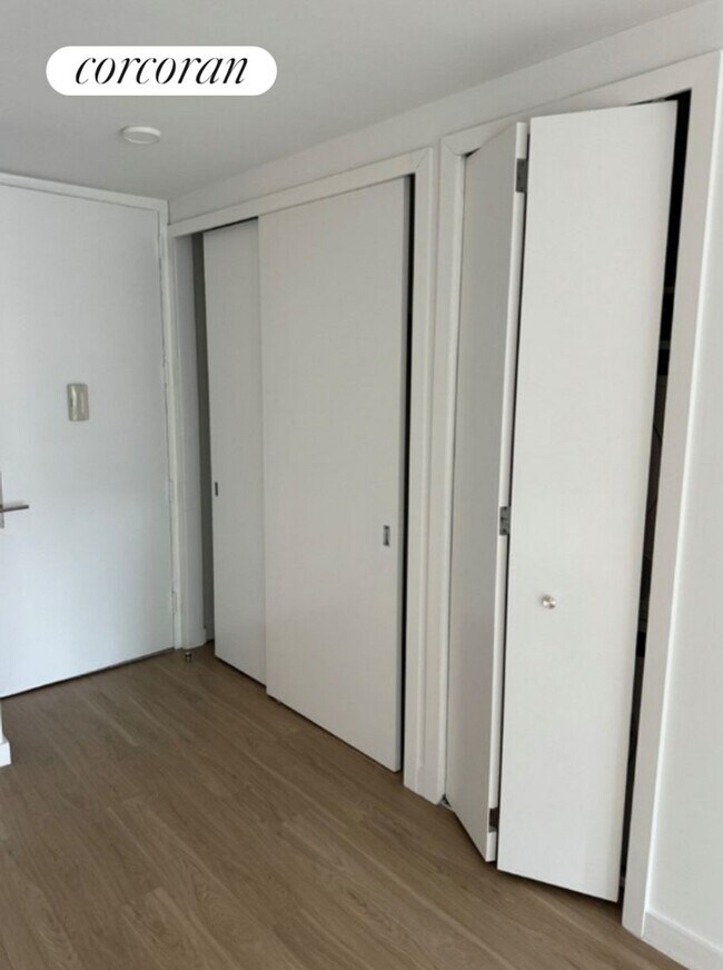 Foto del edificio - 70 W 37th St