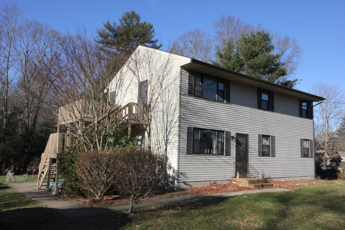 4 Souza Ln, Westport, MA 02790 Townhome Rentals in Westport MA