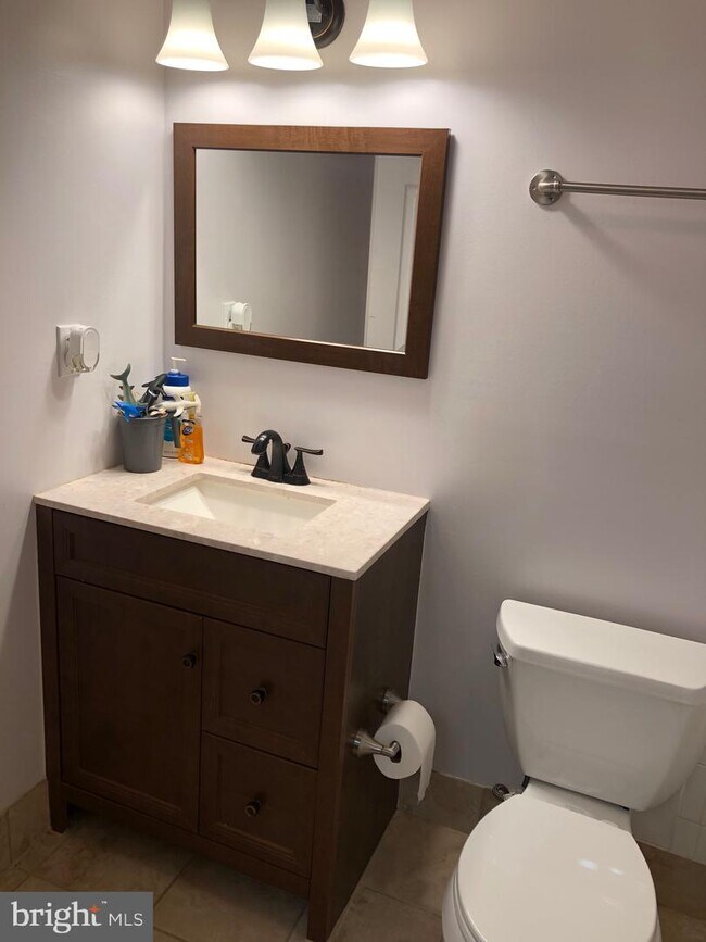 Foto del edificio - 11150 Oak Leaf Dr