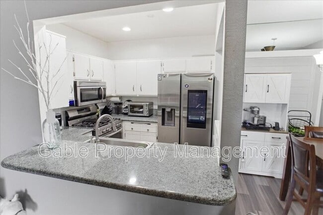 Building Photo - 23845 Del Monte Dr.