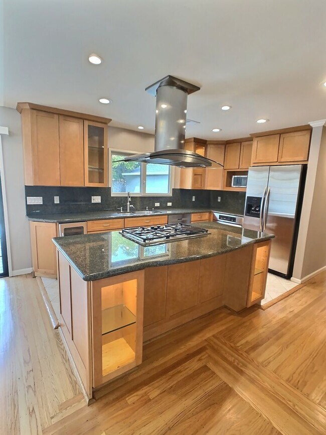 Building Photo - Charmingly Updated House in San Jose's Cor...