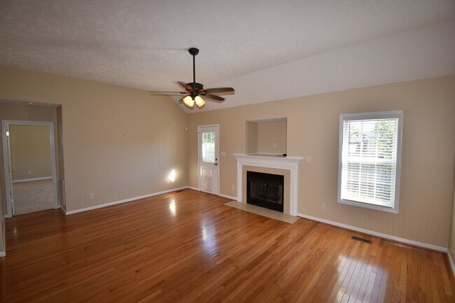 Foto del edificio - 5607 Walking Trail Way