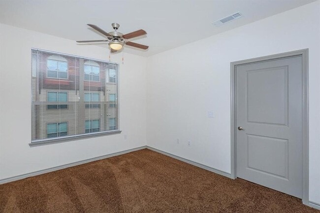 Building Photo - 1414 Belleview St