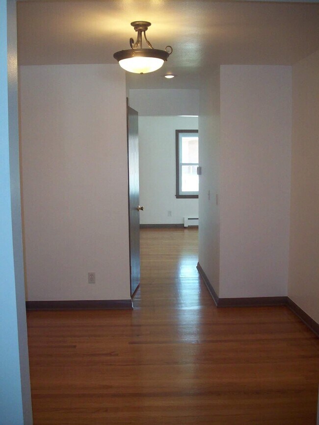 Building Photo - 5706 Russett Rd