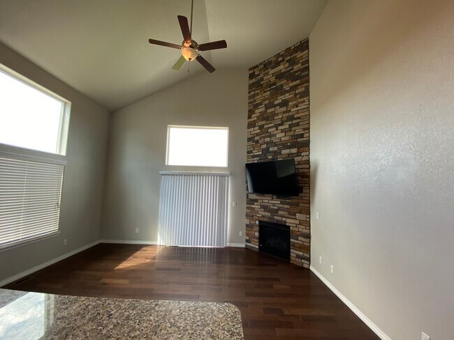 Building Photo - 6834 Mandan Dr