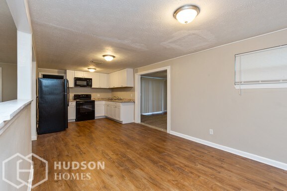 Foto del edificio - NOW AVAILABLE! - 398 ARORA BLVD, ORANGE PA...