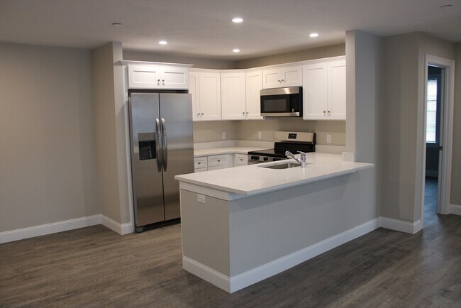 Foto del edificio - 192 Central St