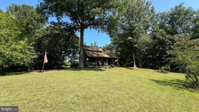 Foto del edificio - 511 Creekview Ln