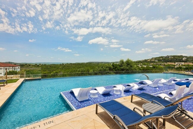 Foto del edificio - Tacara Steiner Ranch