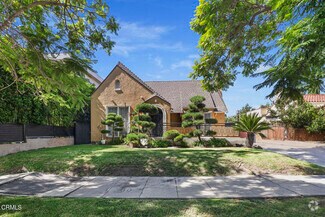 Building Photo - 649 S Orange Dr