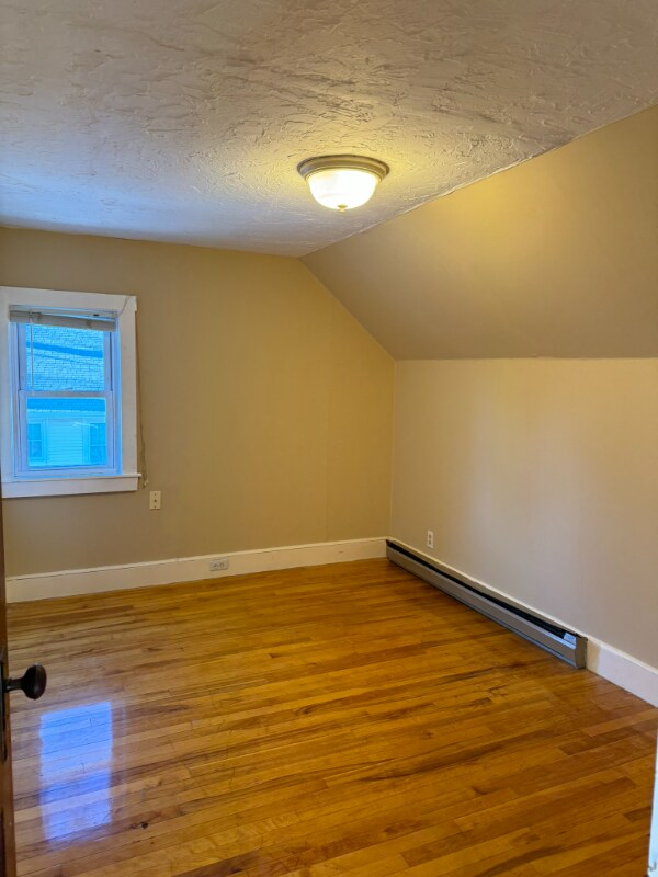 7 Fiske St Unit 3, Worcester, MA 01602 Room for Rent in Worcester, MA