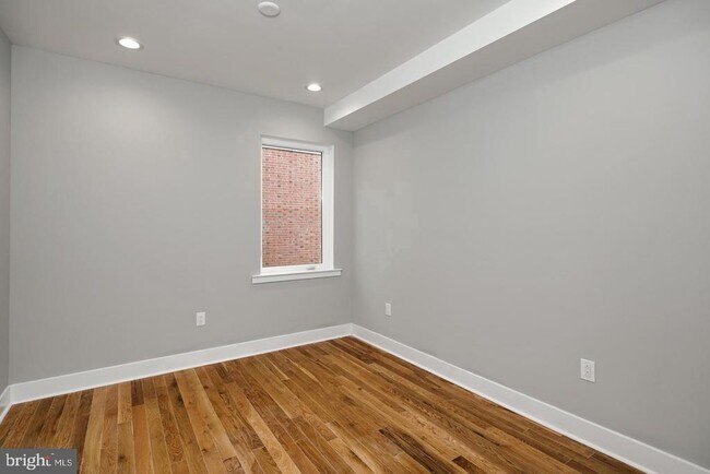 Building Photo - 1638 Cambridge St