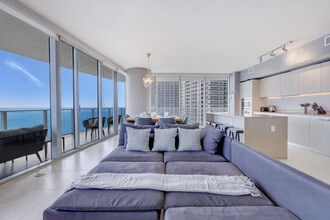 Building Photo - 4111 S Ocean Dr