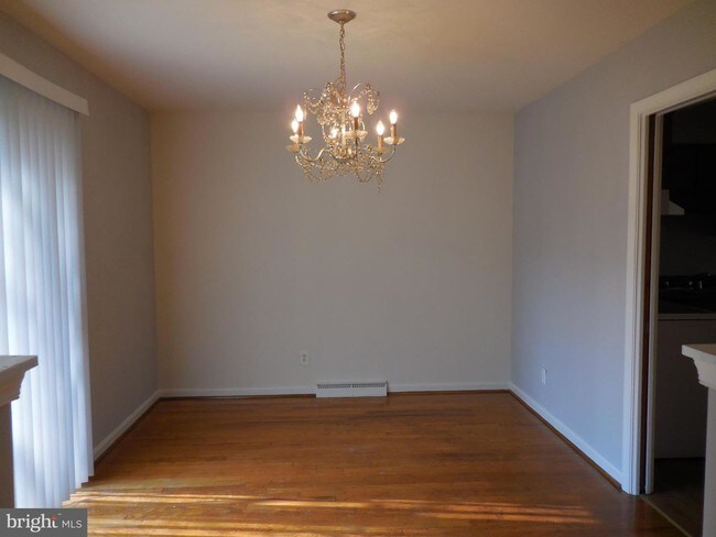 Building Photo - 10913 Brookwood Ave