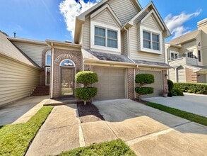 Building Photo - 1815 Calash Way
