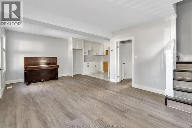 Building Photo - 955 Pillette Rd