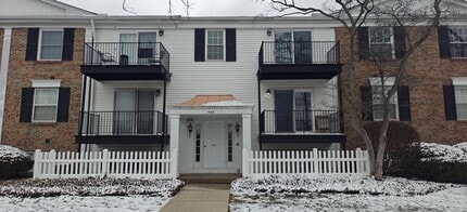 Building Photo - 1540 Slade Ave