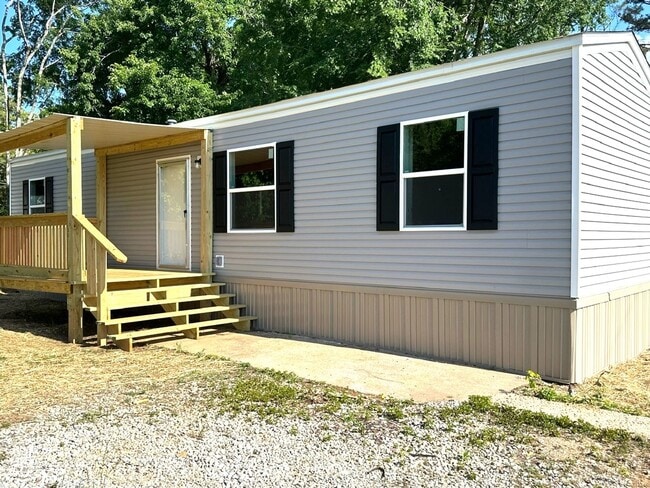Building Photo - Brand new Efficiency 1 BR mobile home with large bonus room