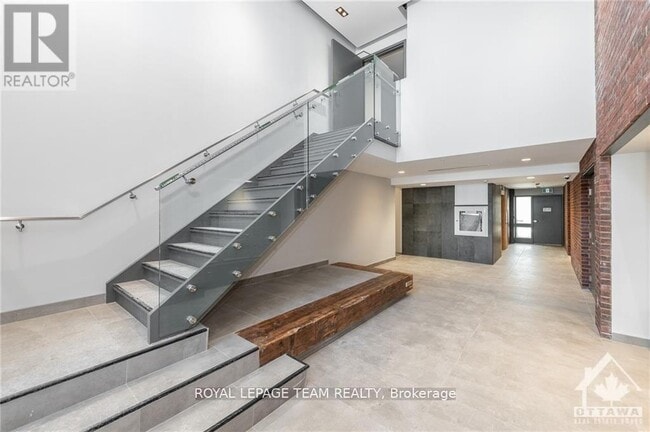 Building Photo - 320 Miwate Pvt