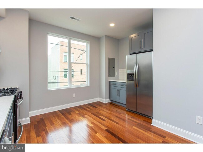 Foto del edificio - 1646 N Marshall St