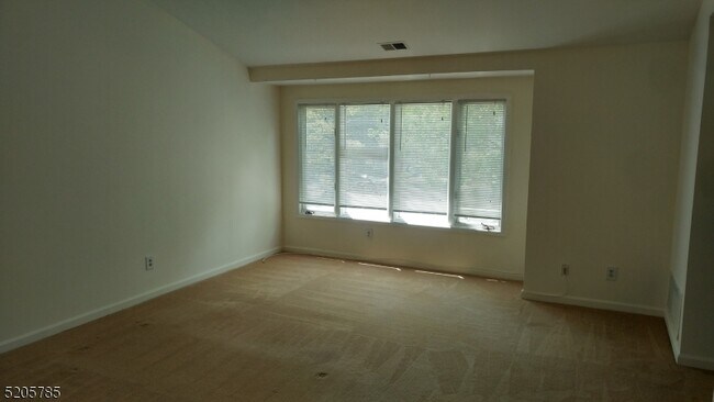 Building Photo - 56 Augusta Dr