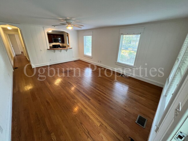 Foto del edificio - 603012- 1109-1111 WEST END BLVD