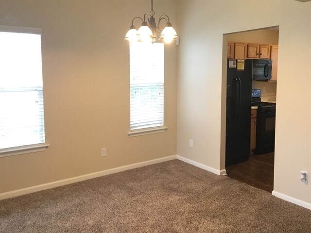 Building Photo - 2521 Fairstone Avenue
