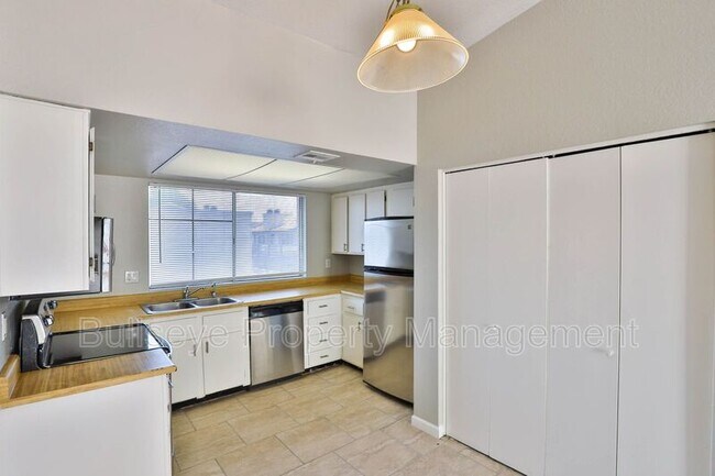 Foto del edificio - 1540 W Mercer Ln