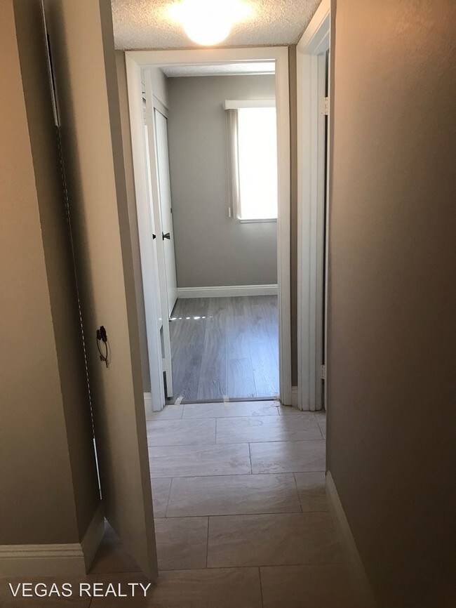 Building Photo - 4441 Rich Dr