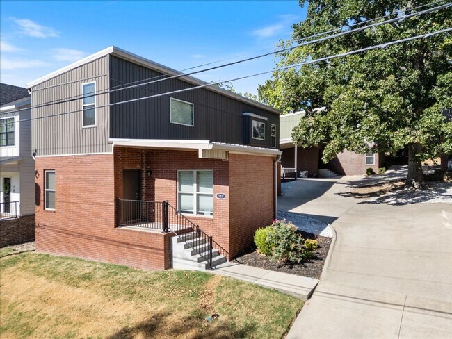 Foto del edificio - 719 Oakland Ave