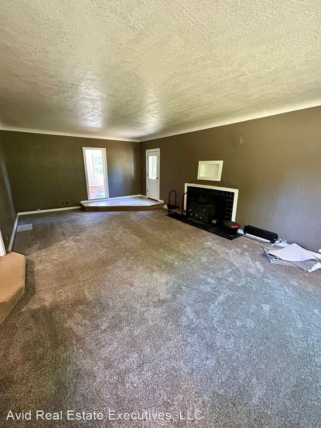 Building Photo - 4 br, 2 bath House - 11340 S Township Rd.