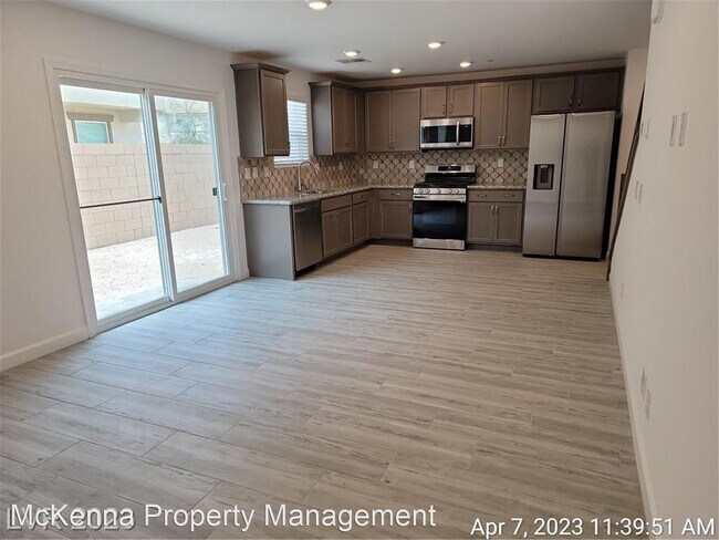 Building Photo - 3 br, 2.5 bath House - 338 Brockbank Pl