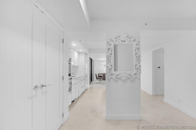 Building Photo - 3000 N Ocean Dr