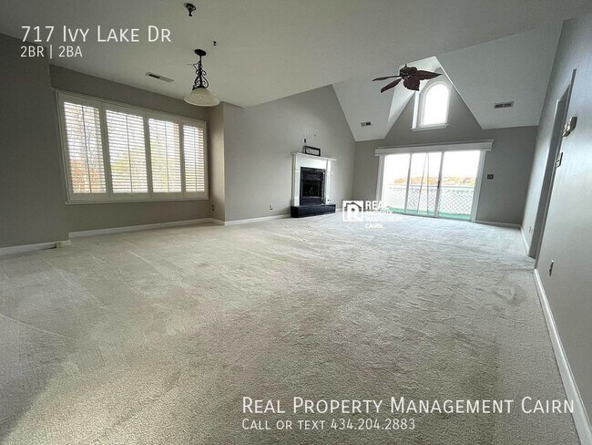 Foto del edificio - Ivy Lake 2 Bedroom Condo, Come See the View!