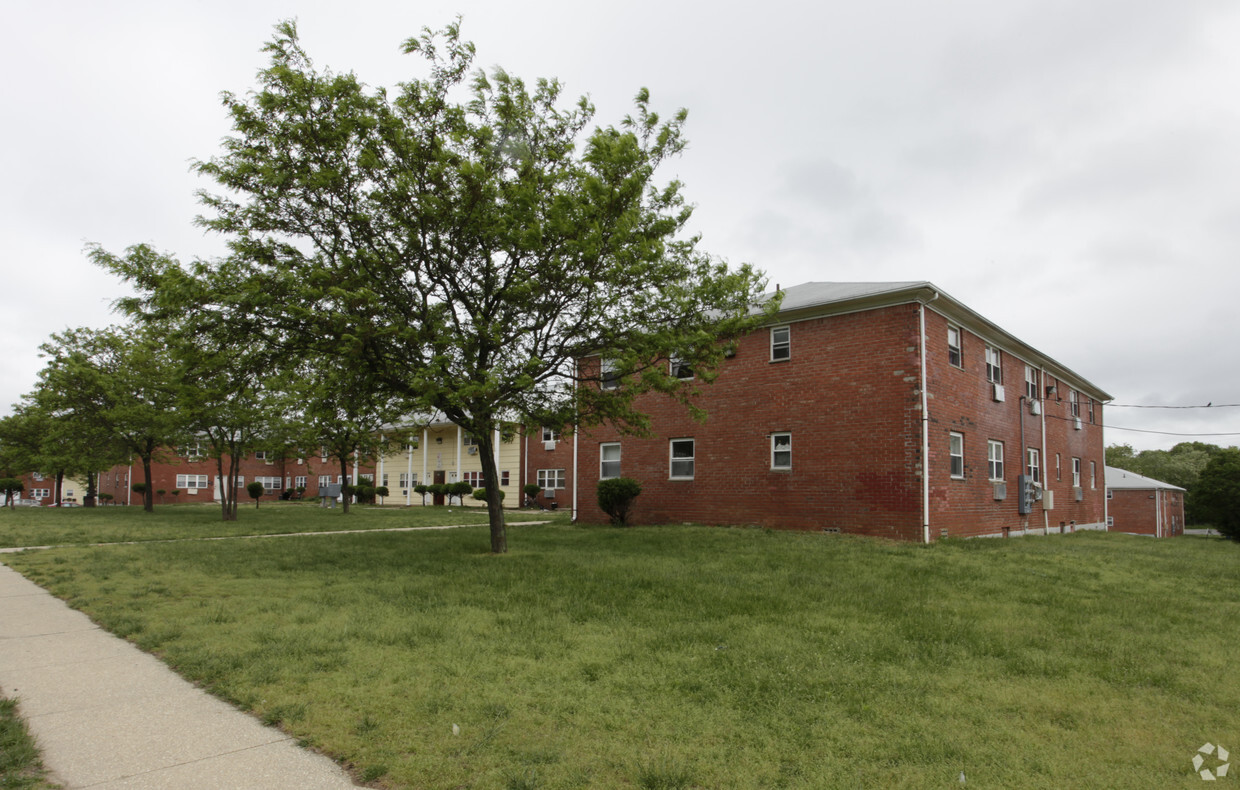 Primary Photo - Lakewood Plaza One