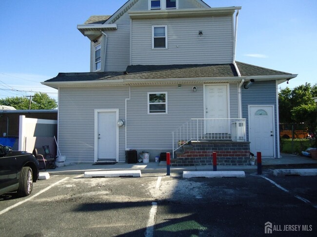 Building Photo - 386 New Brunswick Ave