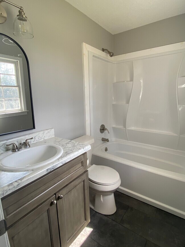 Building Photo - 3414 Rutland Dr