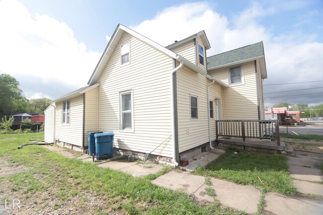 Building Photo - 4 br, 2 bath House - 118 Hero St,