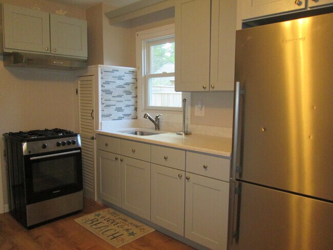Building Photo - 17 Suncrest Dr