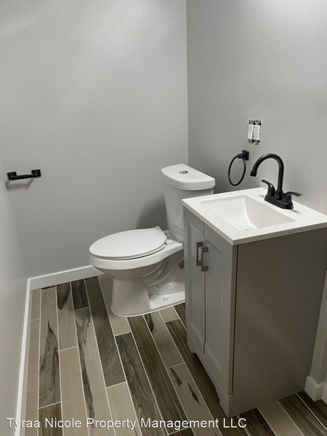 Building Photo - 2 br, 2 bath House - 22148 Dante Apt. 212