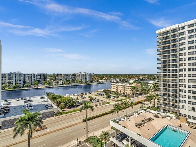 Foto del edificio - 3001 S Ocean Dr