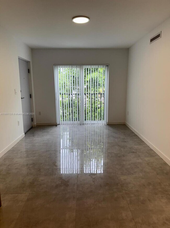 Foto del edificio - 14752 NE 6th Ave