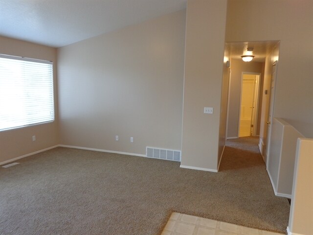 Foto del edificio - 235 W 1875 N